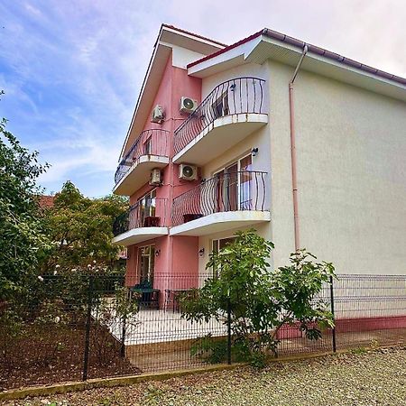 Vila Lucy Costinesti Hotel Buitenkant foto