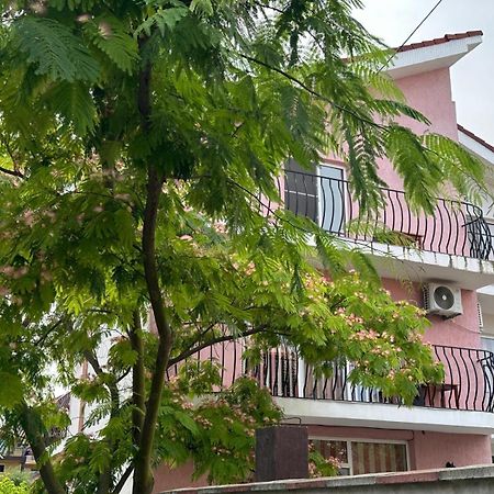 Vila Lucy Costinesti Hotel Buitenkant foto