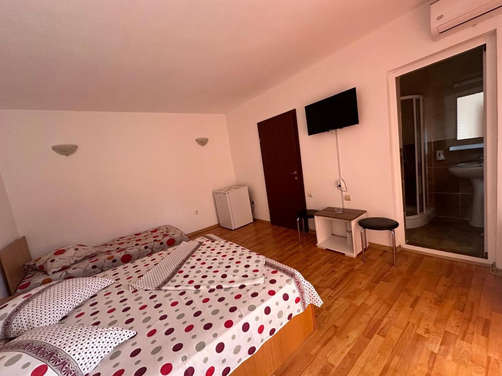 Vila Lucy Costinesti Hotel Buitenkant foto