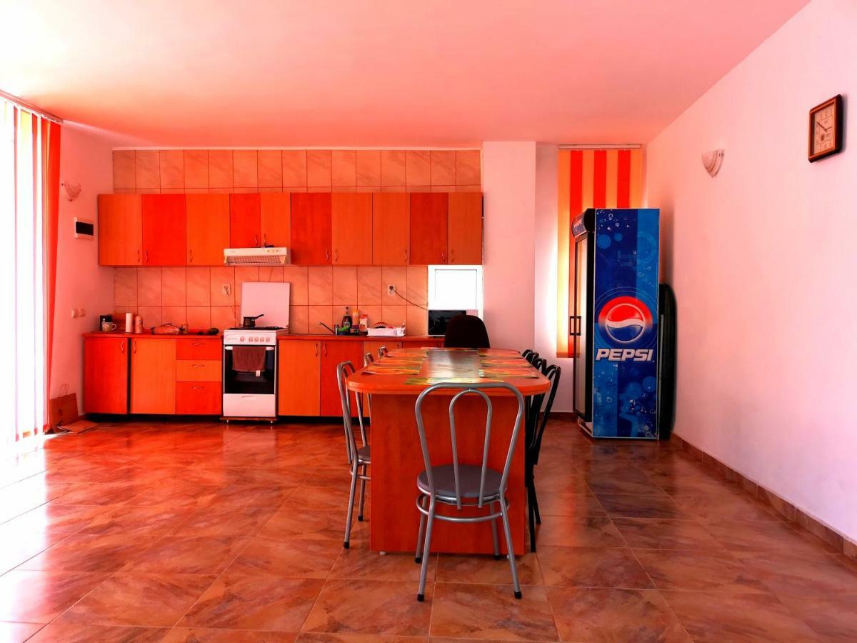 Vila Lucy Costinesti Hotel Buitenkant foto